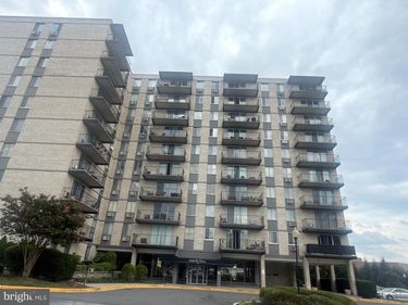 3245 RIO DR , Unit 903, FALLS CHURCH, VA 22040