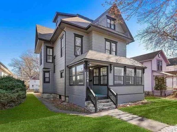 1304 Massachusetts Street, Lawrence, KS 66044