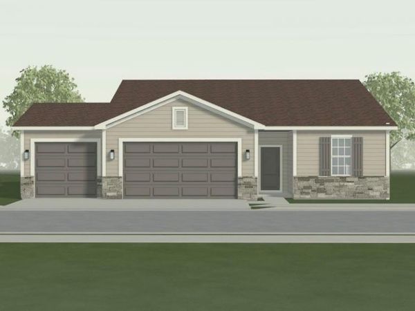 9624 N Robinhood Avenue, Kansas City, MO 64154