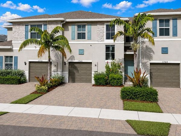1768 SE 8th Ter, Homestead, FL 33034