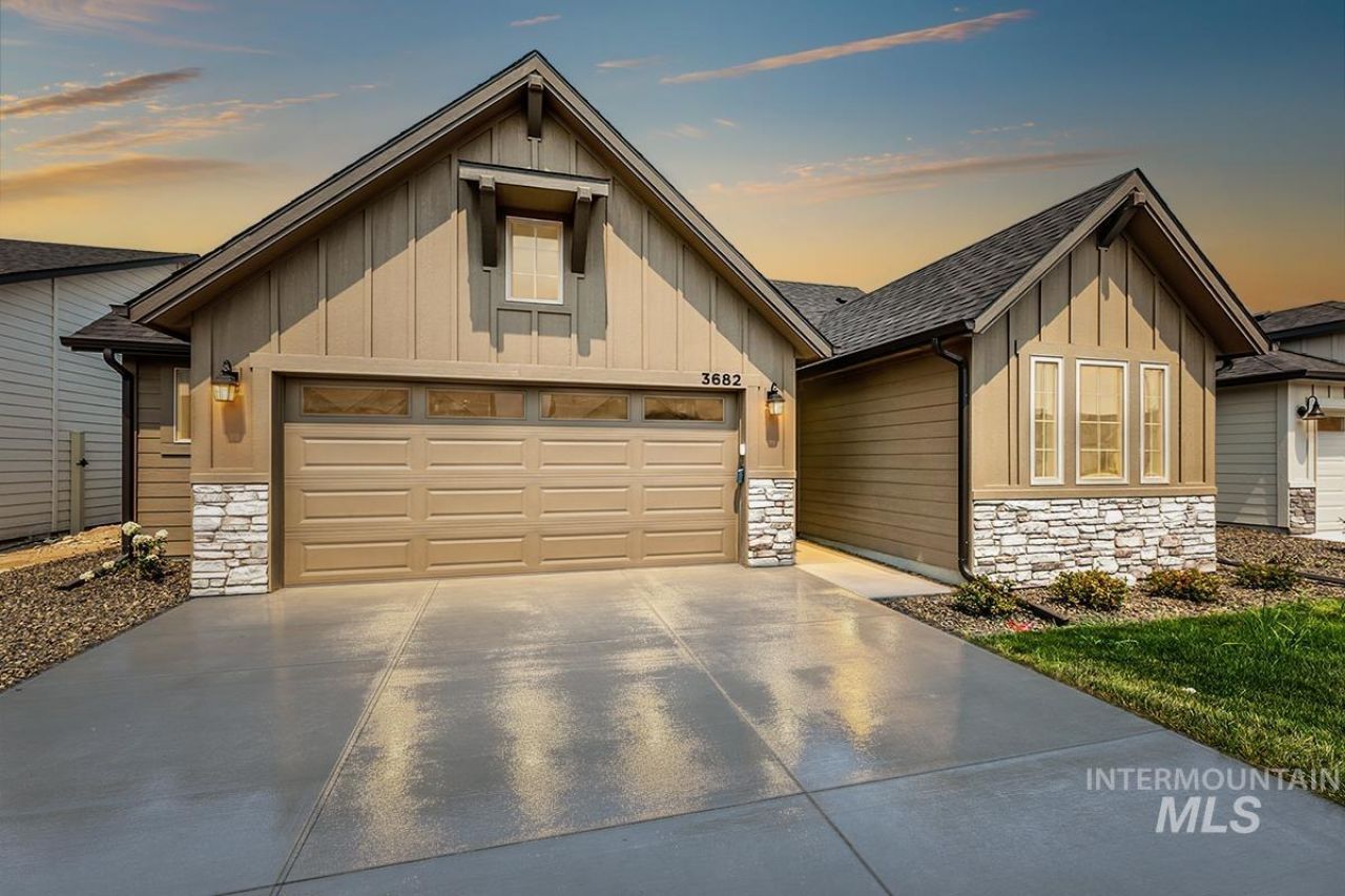 3682 E Cedarhurst Lane, Meridian, ID 83642 Main Photo