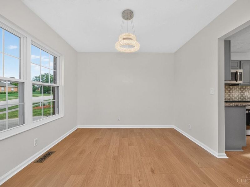 11909 Winston Circle, Forest Park, OH 45240 Photo 12