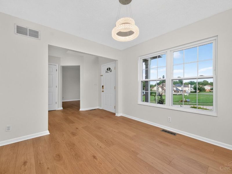 11909 Winston Circle, Forest Park, OH 45240 Photo 14