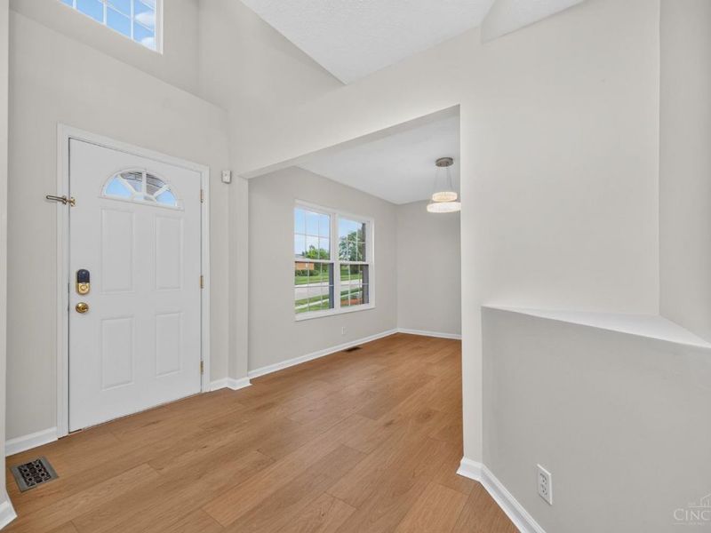 11909 Winston Circle, Forest Park, OH 45240 Photo 5