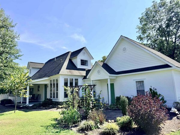 901 Main Street , Pangburn, AR 72121