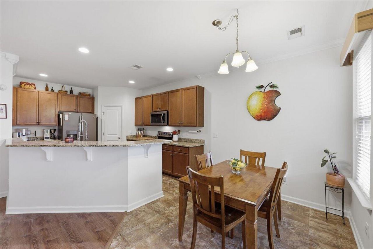 518 Adalina Drive Photo 8