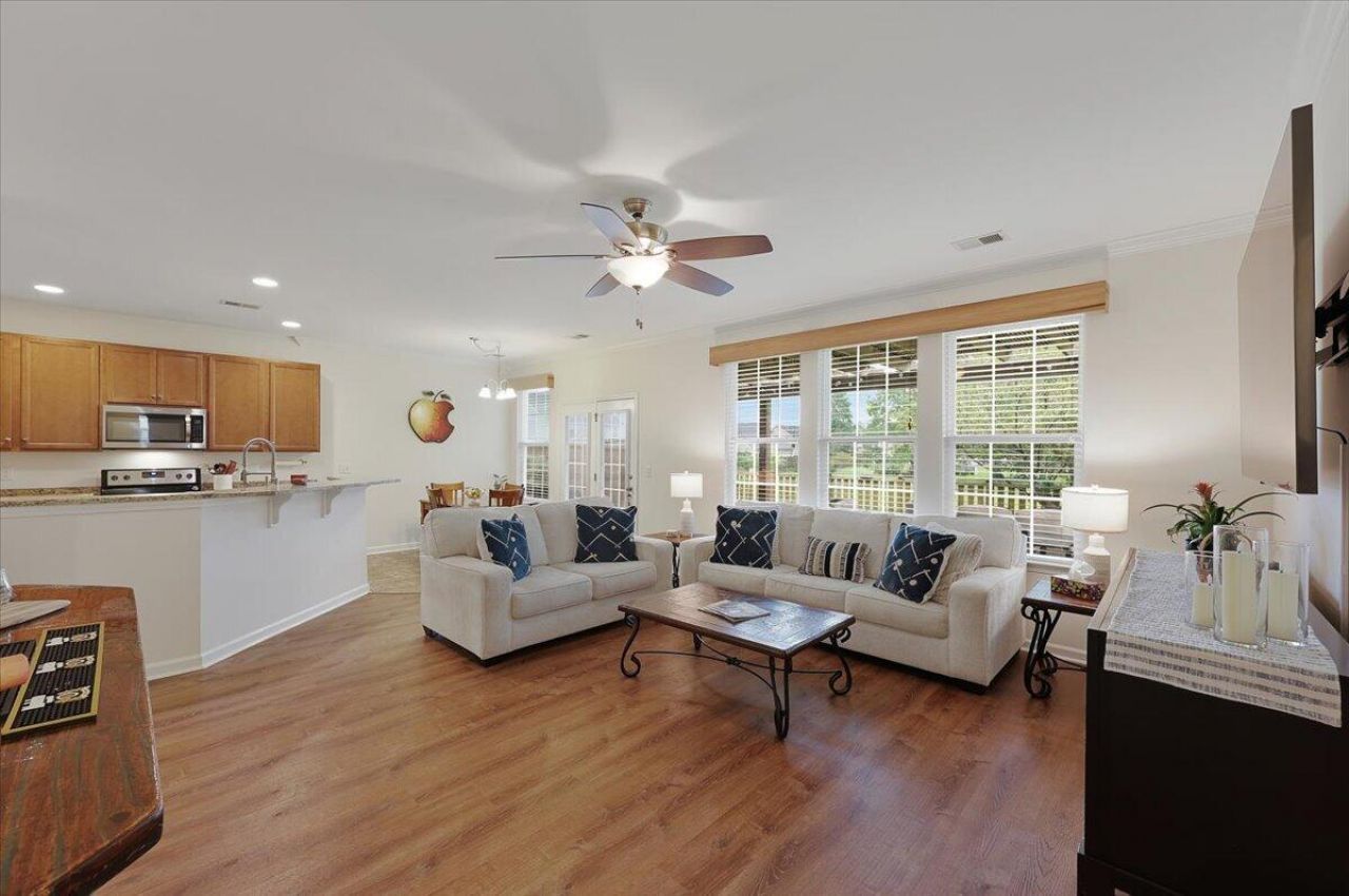 518 Adalina Drive Photo 9