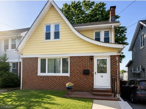 15 Roosevelt St, Unit 1, North Arlington, NJ 07031
