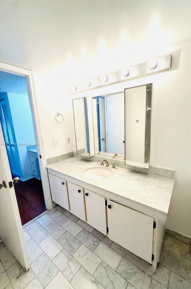 2401 S Ocean Dr, Unit 602, Hollywood, FL 33019 Photo