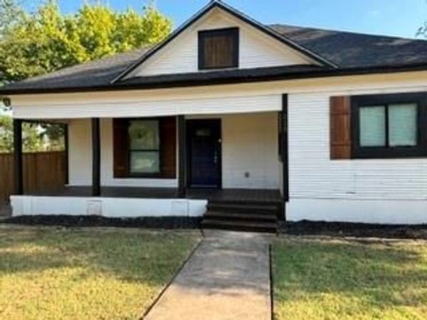 115 W Spruce Corner W, Whitewright, TX 75491