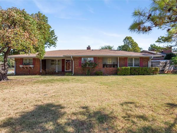 1609 Glenbrook Terrace, Nichols Hills, OK 73116