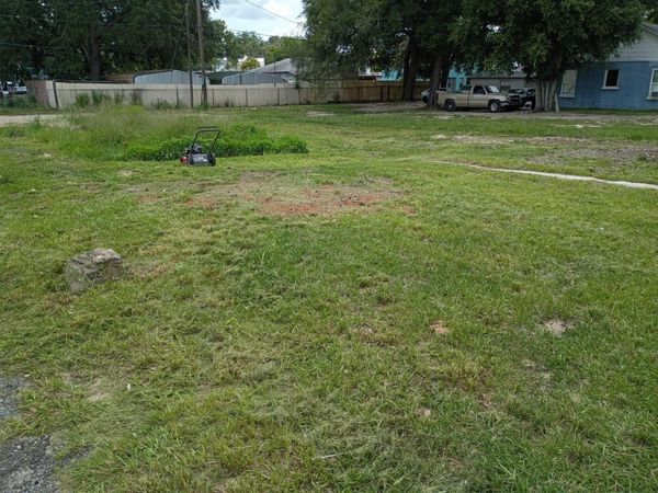 15 W SESSOMS AVENUE , LAKE WALES, FL 33853