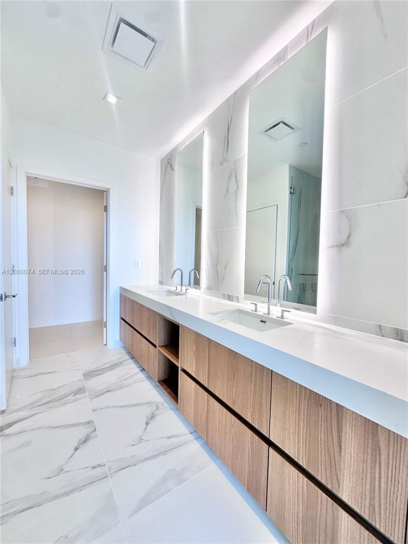 1400 Biscayne Blvd, Unit 409, Miami, FL 33132 Photo