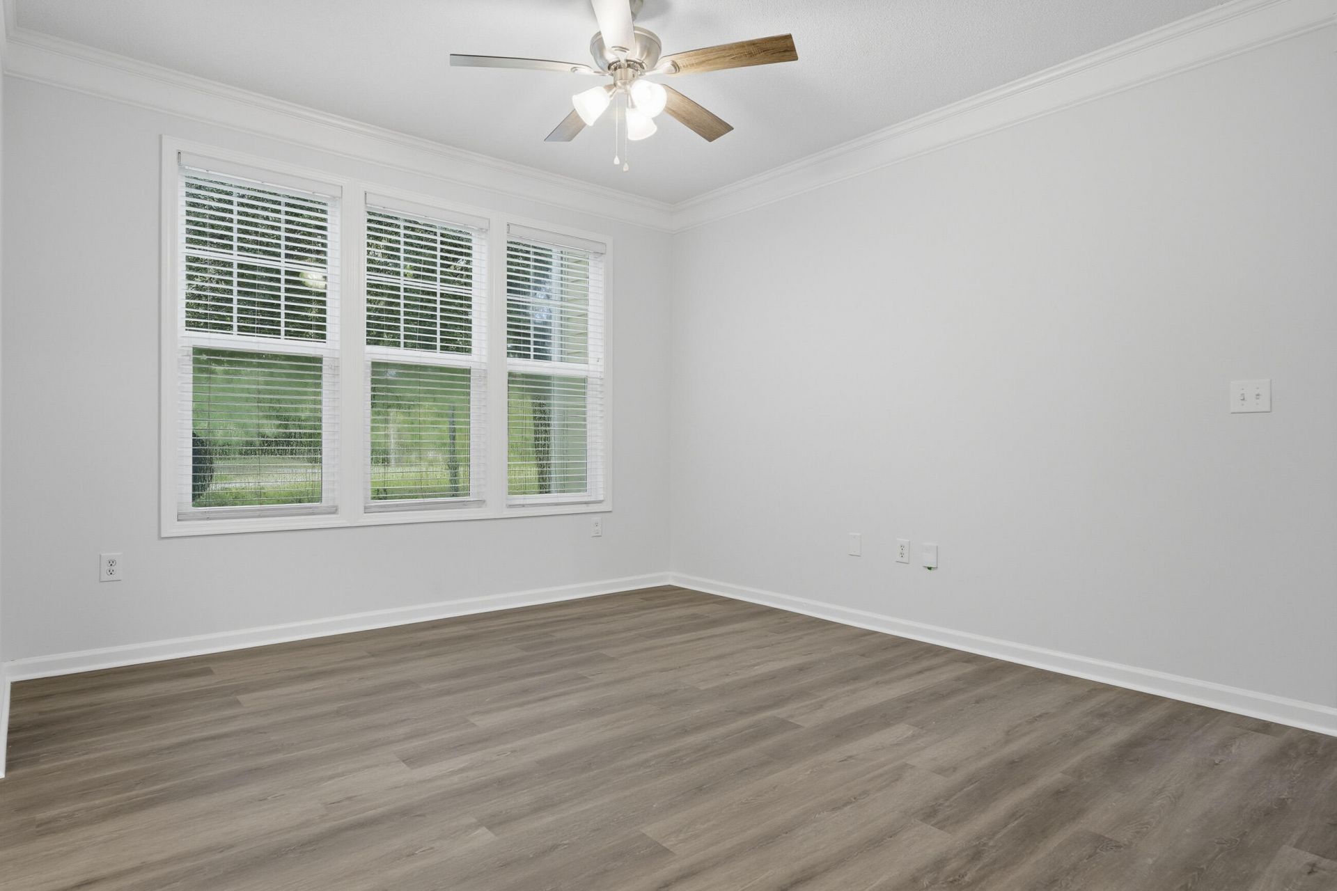 1213 Rosewood Lane Photo 8