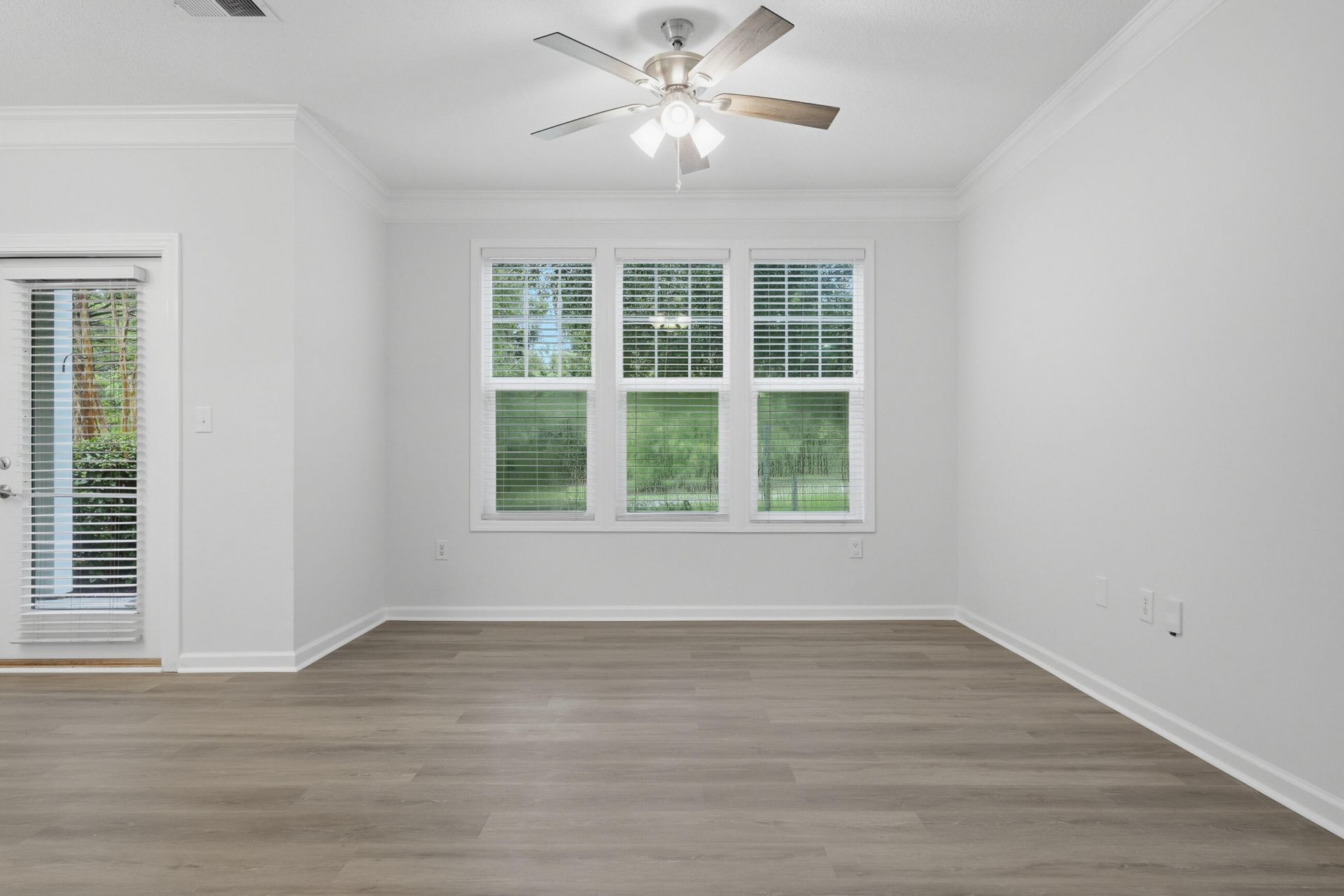 1213 Rosewood Lane Photo 9