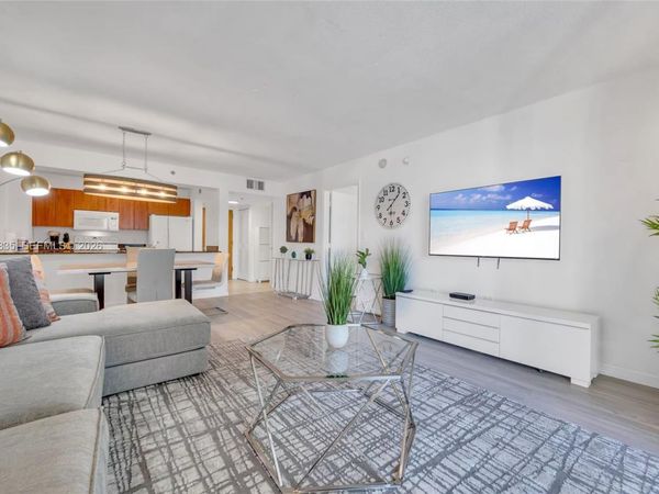 1200 Brickell Bay Dr , Unit 2904, Miami, FL 33131