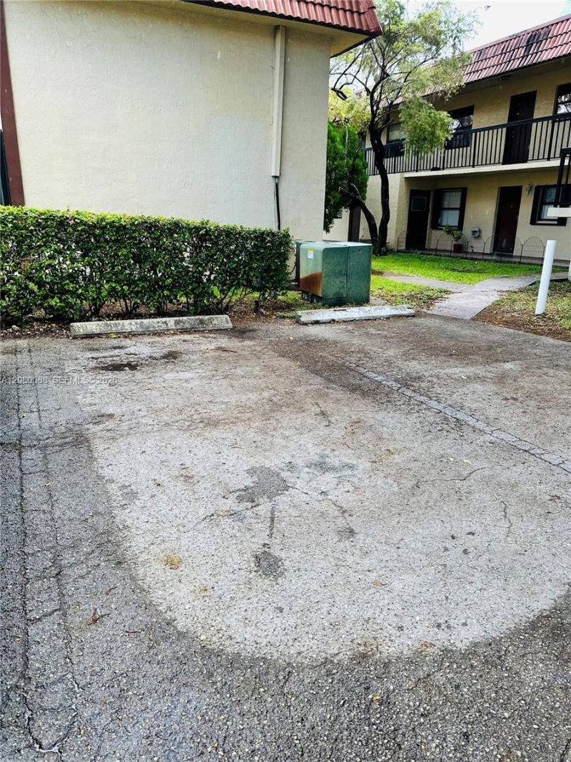 6565 W 26th Dr , Unit 34-104, Hialeah, FL 33016 Photo