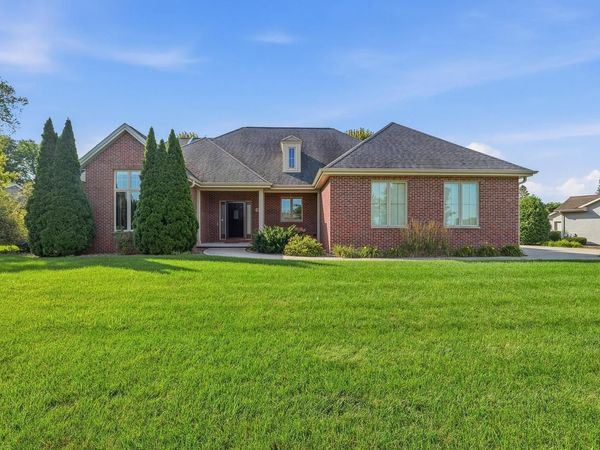 808 Mullen DRIVE, Fond Du Lac, WI 54935