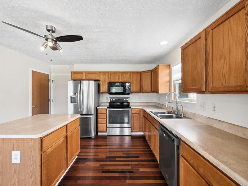 3054 Jetstream Drive, Columbus, OH 43231 Photo 22