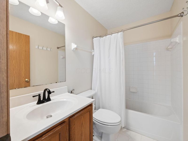 3054 Jetstream Drive, Columbus, OH 43231 Photo 29