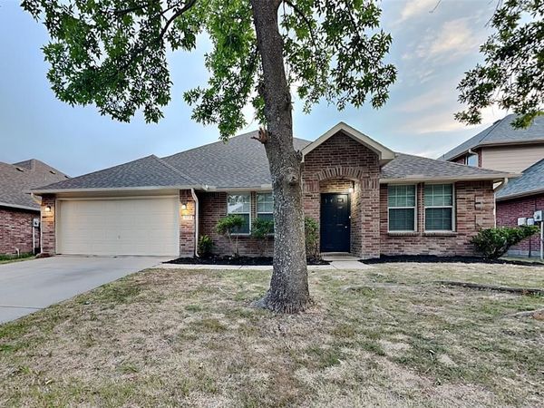 912 Oakcrest Drive, Wylie, TX 75098