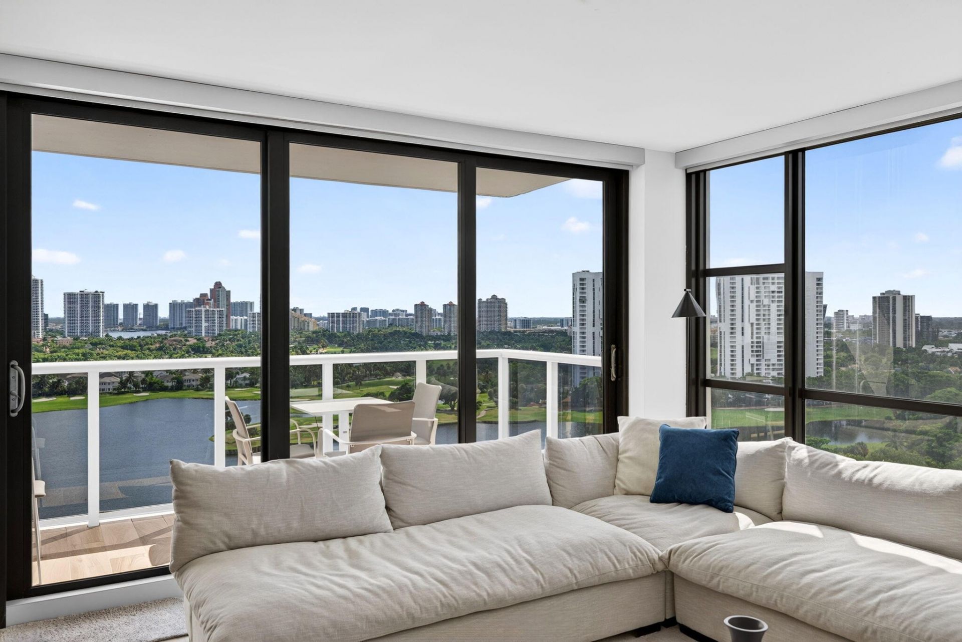 3675 N Country Club Drive, Unit 1909, Aventura, FL 33180 Photo
