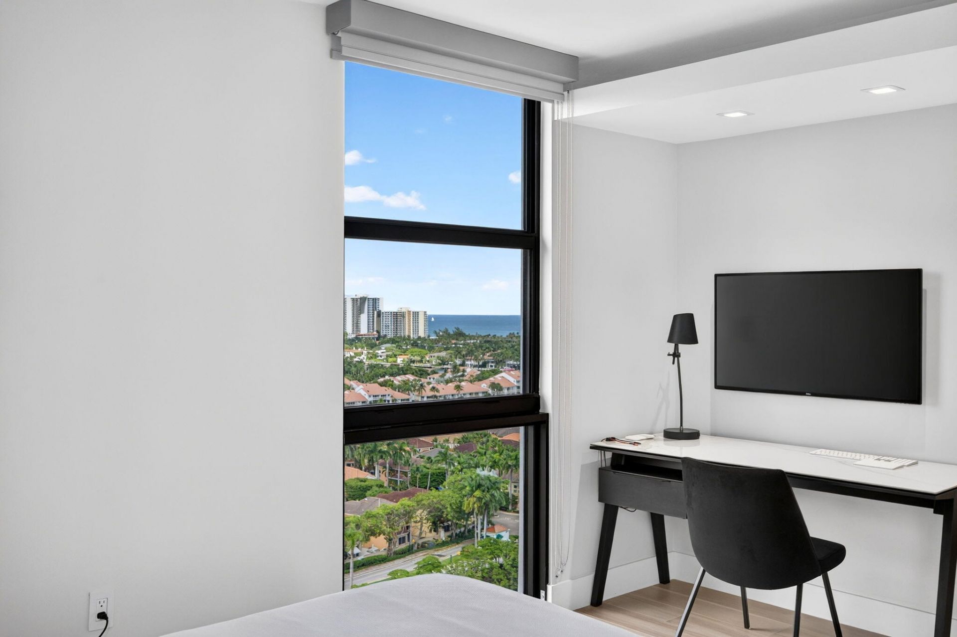 3675 N Country Club Drive, Unit 1909, Aventura, FL 33180 Photo