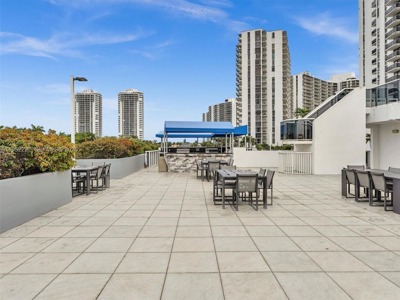 3675 N Country Club Drive, Unit 1909, Aventura, FL 33180 Photo