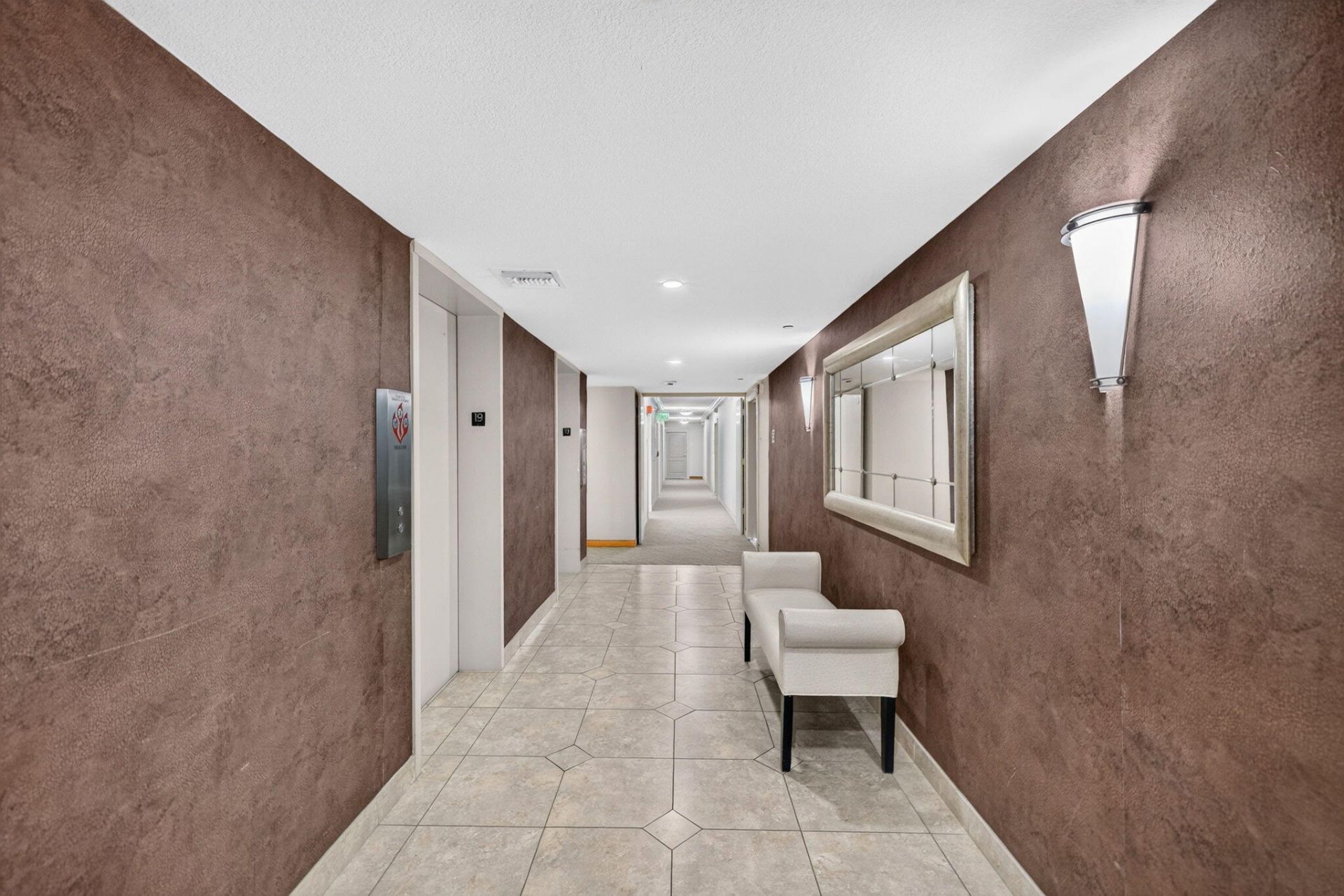 3675 N Country Club Drive, Unit 1909, Aventura, FL 33180 Photo