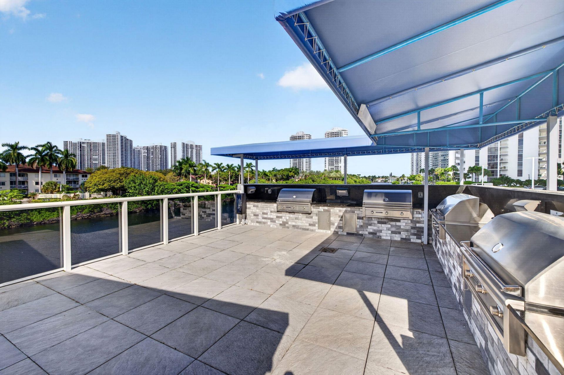 3675 N Country Club Drive, Unit 1909, Aventura, FL 33180 Photo