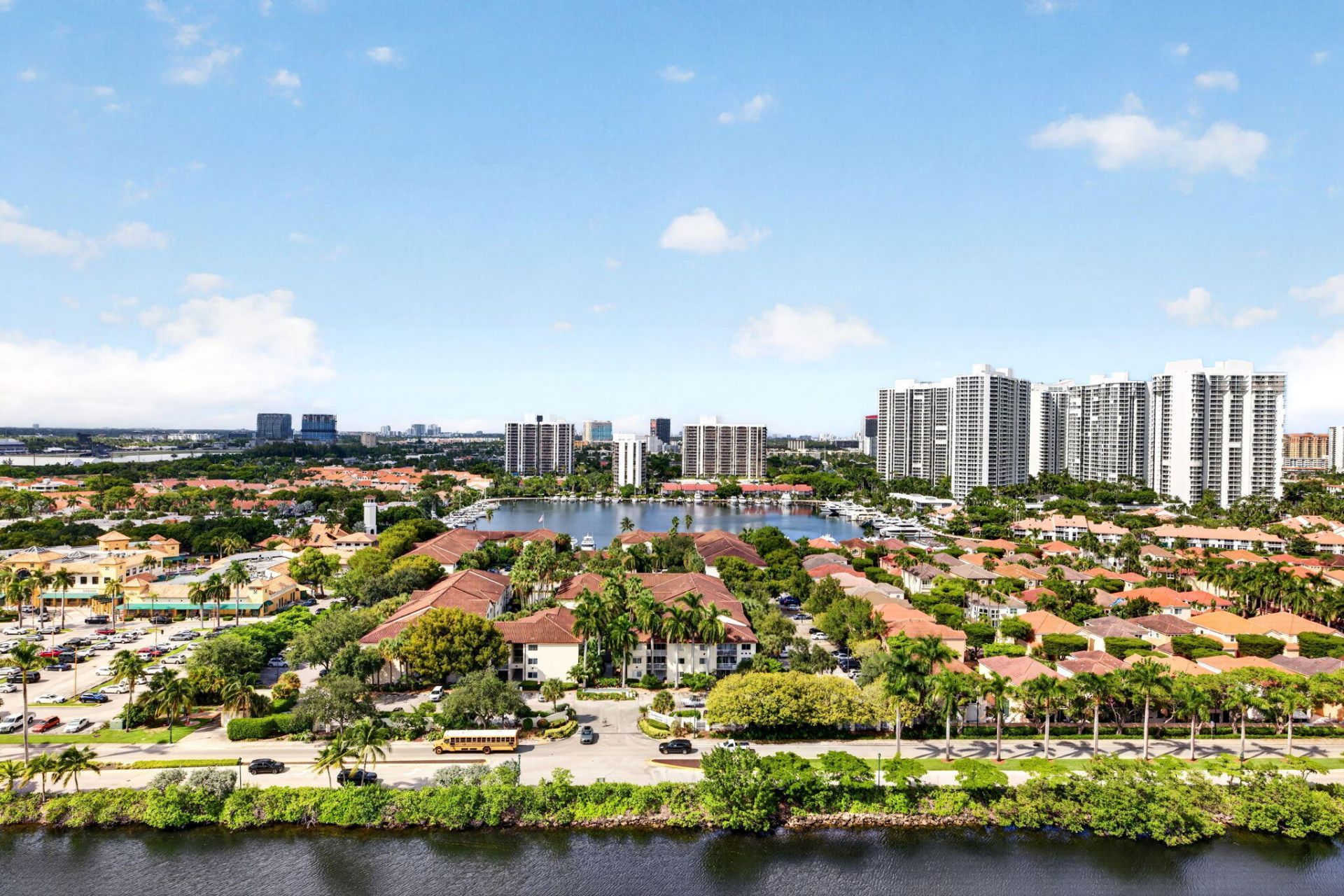3675 N Country Club Drive, Unit 1909, Aventura, FL 33180 Photo
