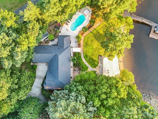 172 Mariner Pointe Lane , Mooresville, NC 28117