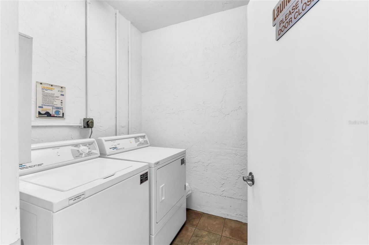 8977 Midnight Pass Road, Unit 219, Sarasota, FL 34242 Photo