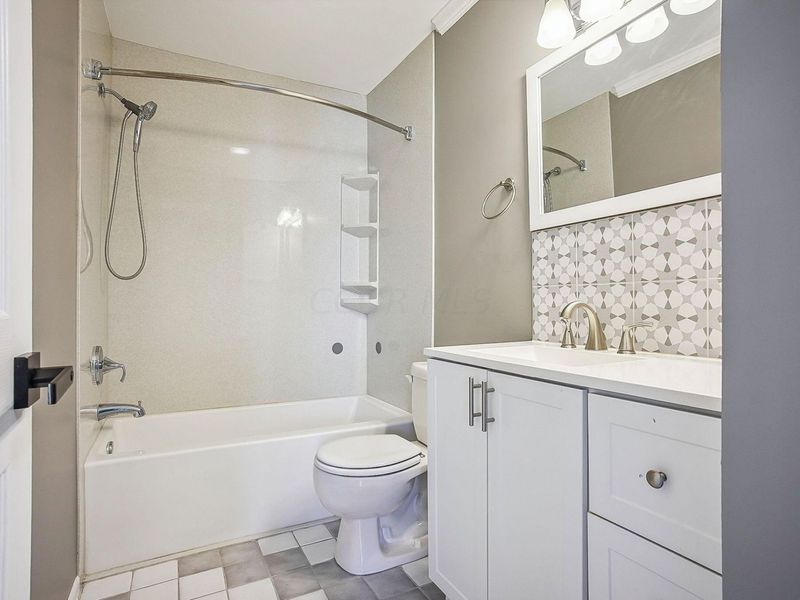 4841 Stoneybrook Boulevard, Unit 30D, Hilliard, OH 43026 Photo 14