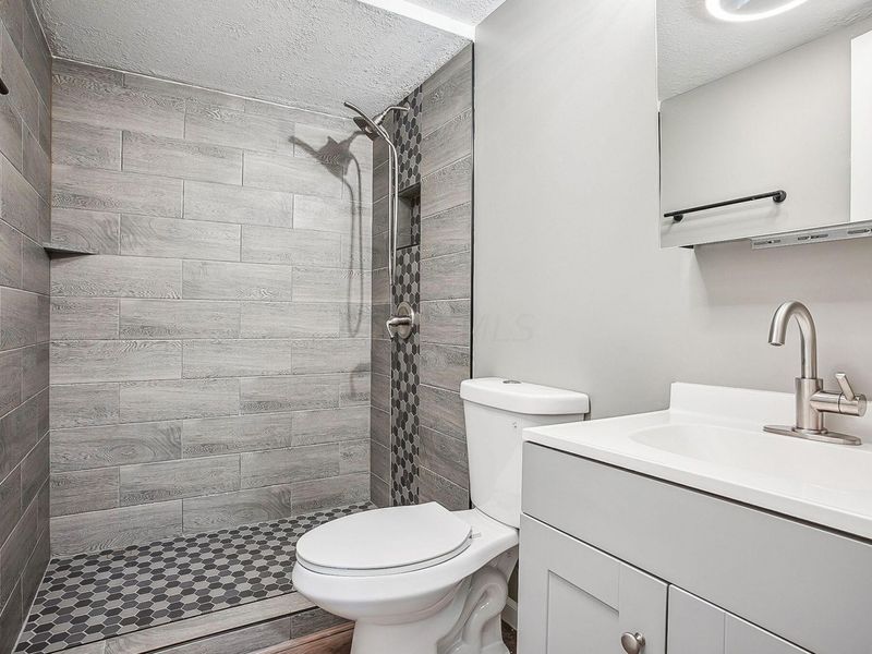 4841 Stoneybrook Boulevard, Unit 30D, Hilliard, OH 43026 Photo 22