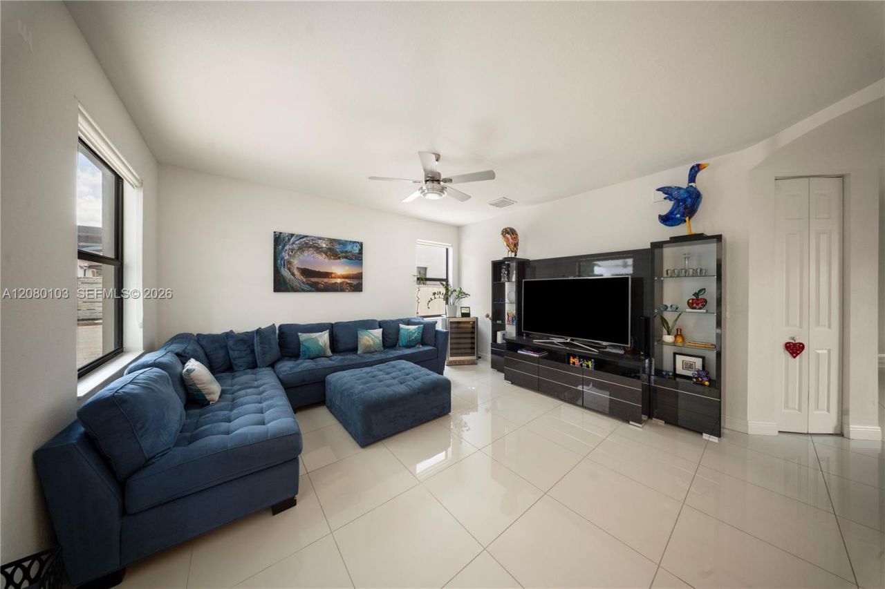 10269 NW 86th St, Doral, FL 33178 Photo