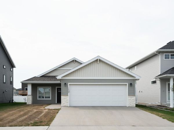 7463 17th Street S, Fargo, ND 58104