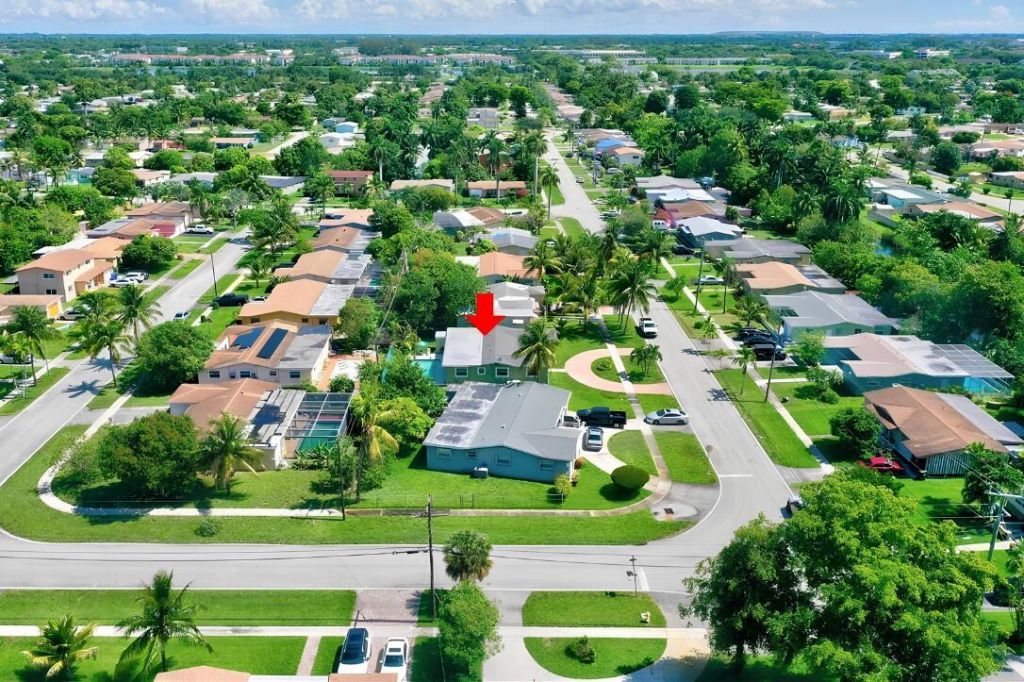 3925 NW 35th Avenue, Lauderdale Lakes, FL 33309 Photo