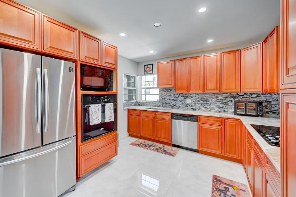 3925 NW 35th Avenue, Lauderdale Lakes, FL 33309 Photo