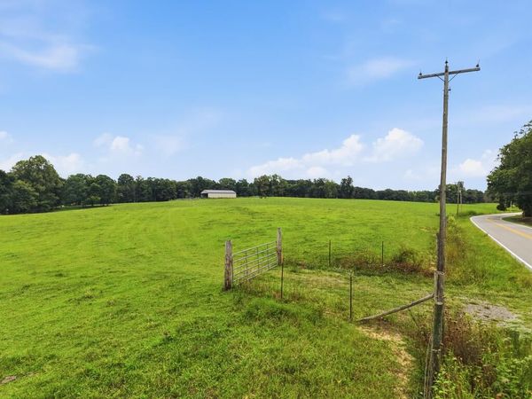 000 Hanging Limb Highway, Crawford, TN 38554