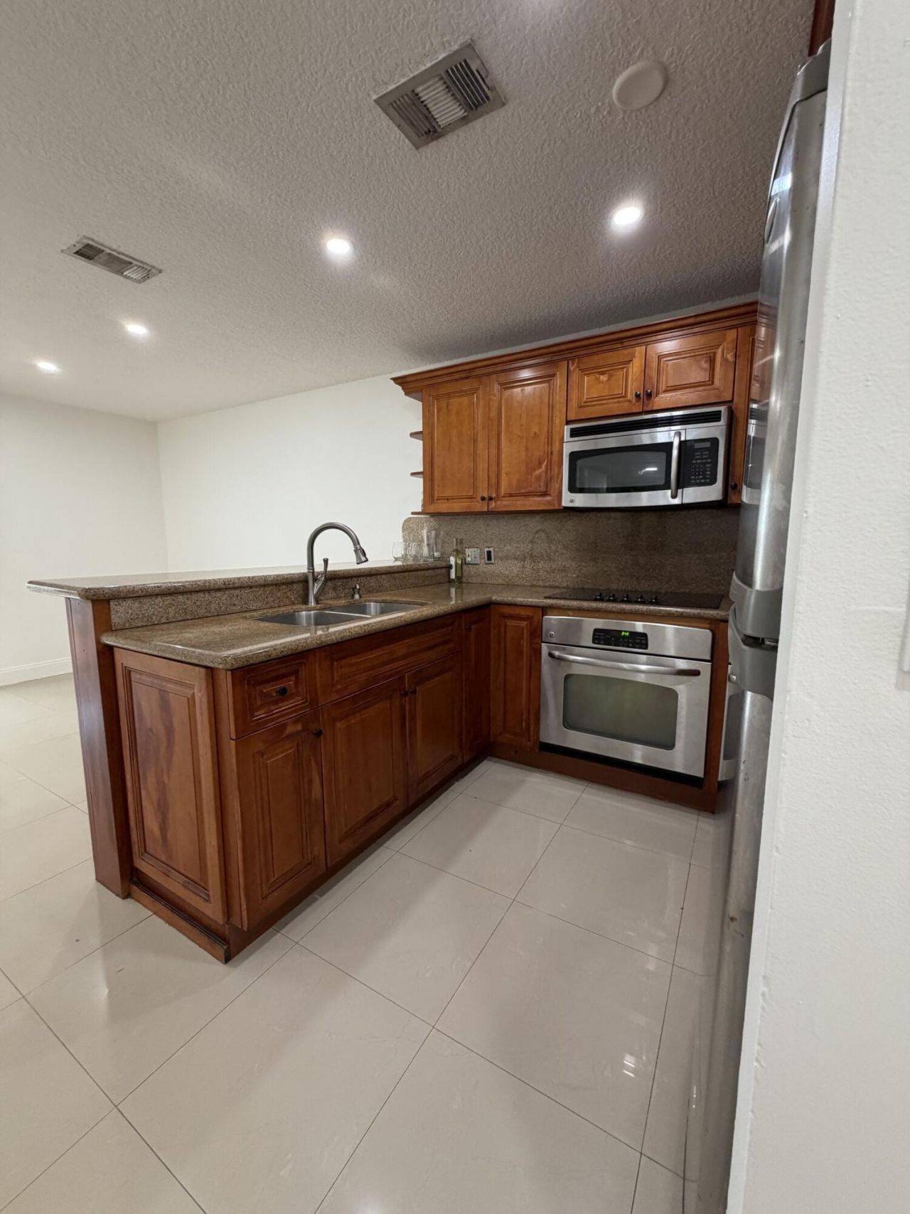 Please Call For Address, Miami, FL 33183 Photo