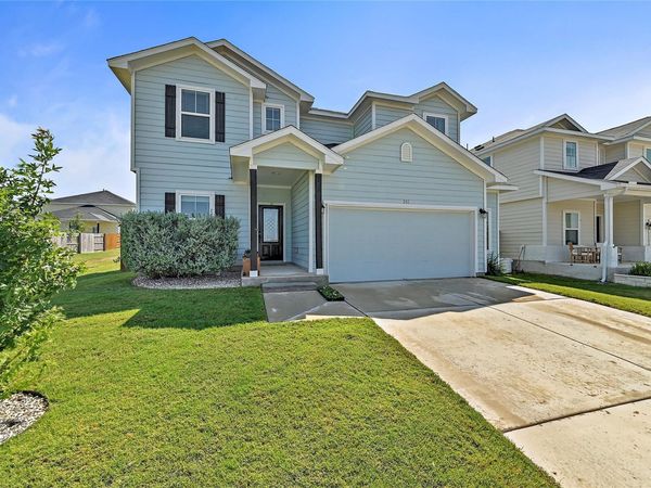 201 Greenthread DR, Liberty Hill, TX 78642