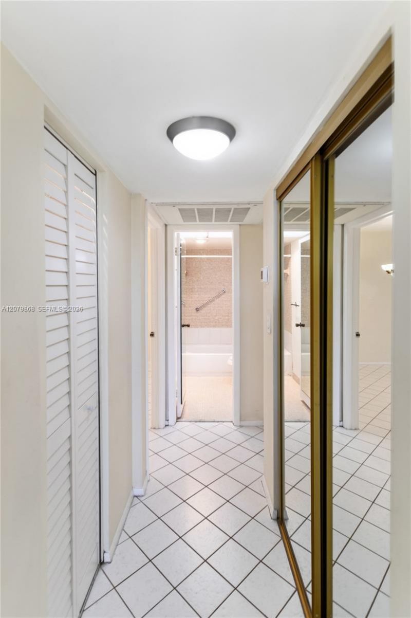7300 NW 17th St, Unit 310, Plantation, FL 33313 Photo