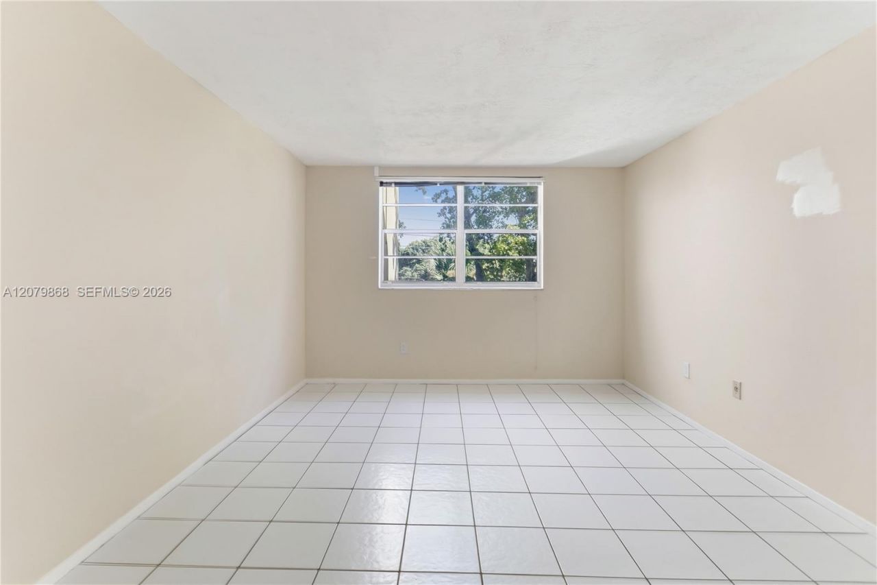 7300 NW 17th St, Unit 310, Plantation, FL 33313 Photo