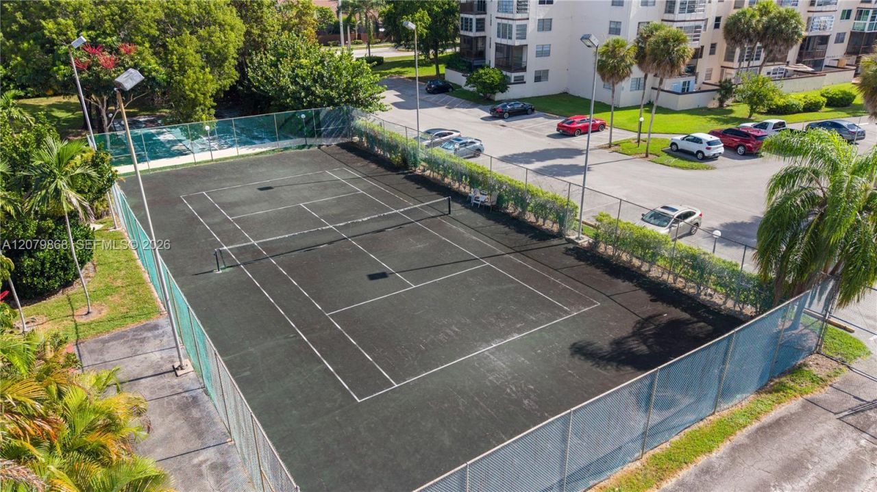 7300 NW 17th St, Unit 310, Plantation, FL 33313 Photo