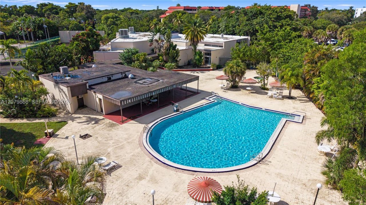 7300 NW 17th St, Unit 310, Plantation, FL 33313 Photo
