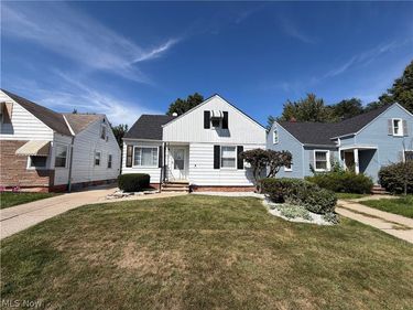 12421 Willard Avenue, Garfield Heights, OH 44125