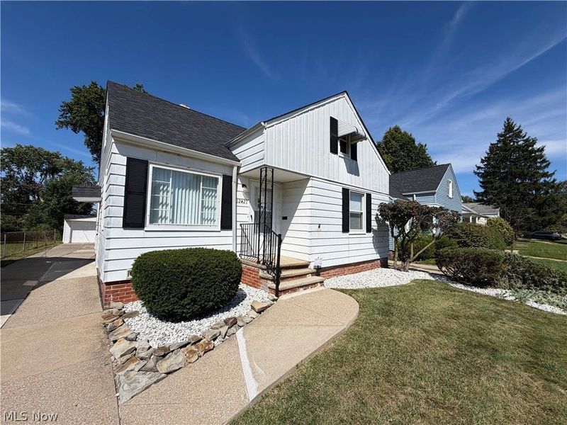 12421 Willard Avenue, Garfield Heights, OH 44125 Photo 2