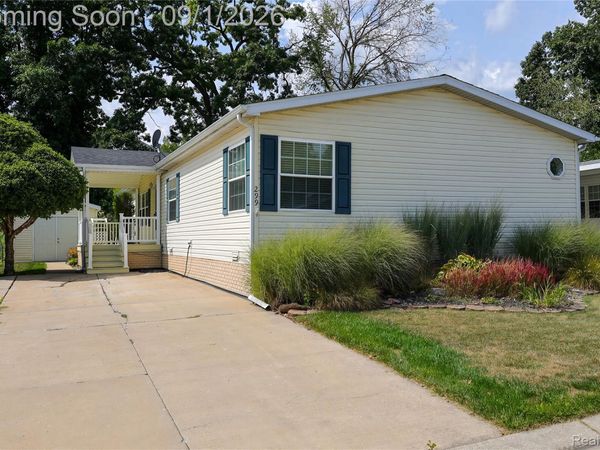 299 Dennis K Court, White Lake Township, Mi 48386