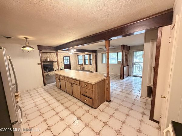 1723 Woodburn Street, Jackson, MS 39212
